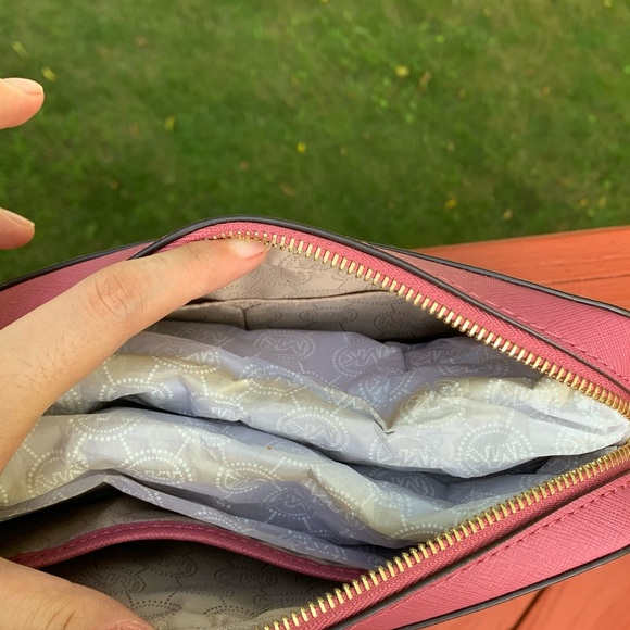 SOLD NWT MICHAEL KORS JET SET LARGE CROSSBODY - Picture 5 of 8